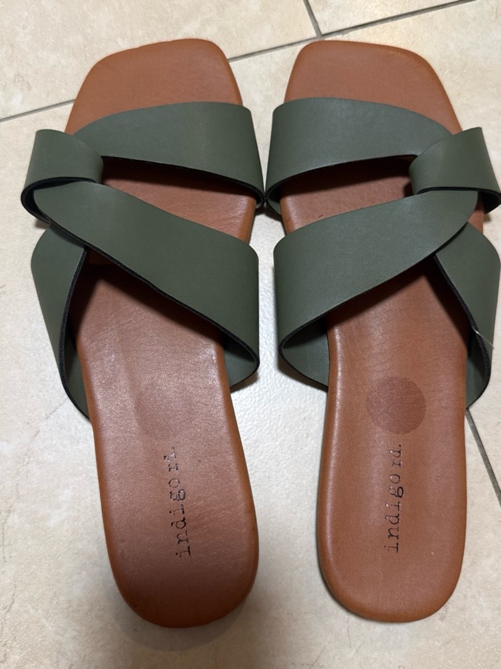 Women's Indigo Olive Crisscross Slide Sandals with brown sole size 9 
NWOT
